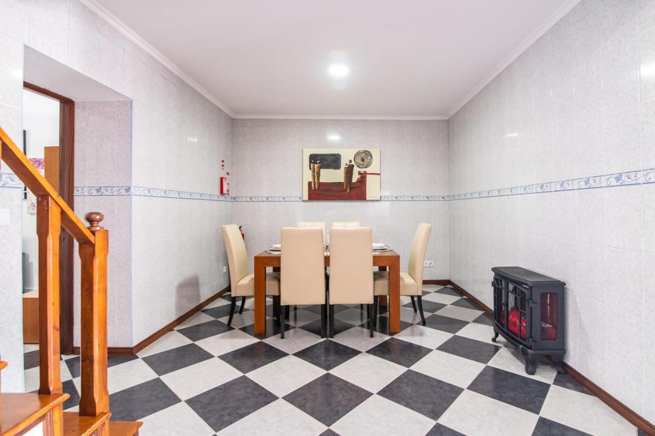 הוילה פובואסאו Casa Xadrez מראה חיצוני תמונה